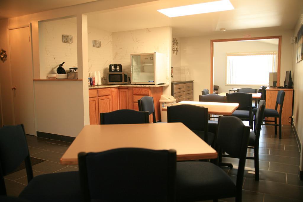 Black Canyon Motel